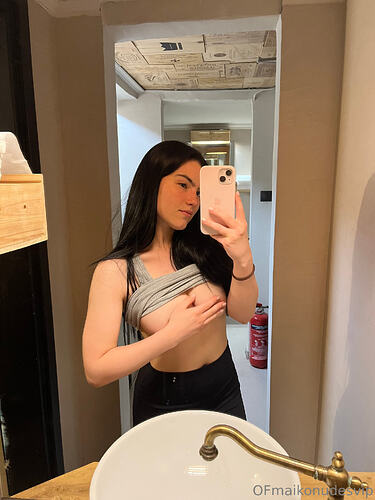 1000202105