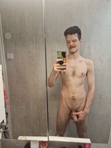 1000015933