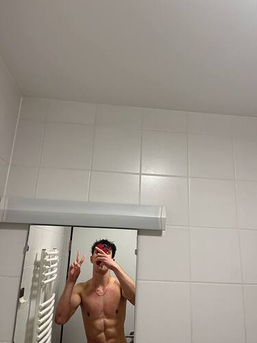 1000021389