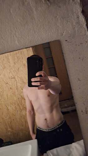 1000418484