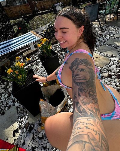 Abby+Nature= Eye Catching_❤️