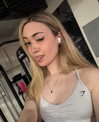 313050492